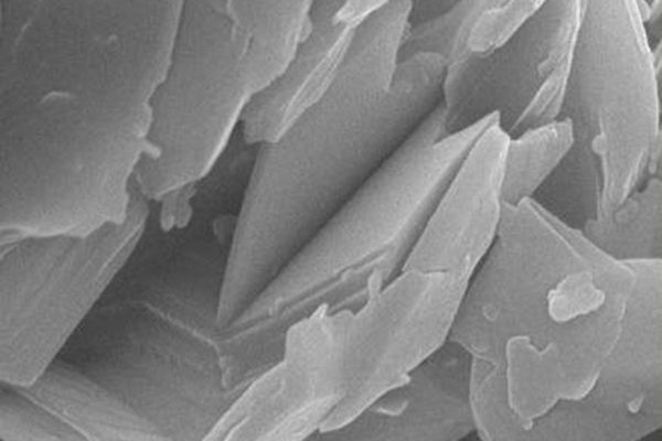 Processus de sphéroïdisation du graphite naturel en paillettes